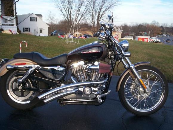 Custom Pipes, SE Heavy Breather, 2 Inch lowering Brackets, Chrome battery/Oil cover