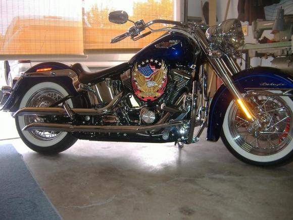 AMERICAN BUILT.... How ya like my air cleaner cover?