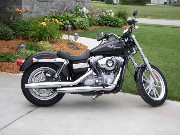 2009 FXD Stock
The day I brought it home.