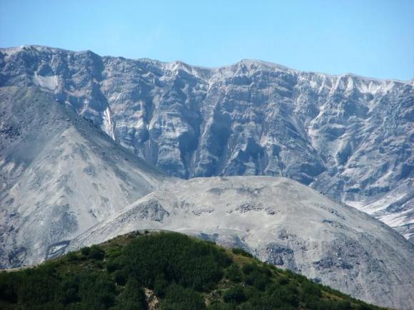 the crater inside the mountain