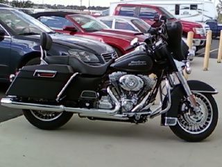 09 flht, the new baby, denim blk and just in time for sturgis, afew mods coming