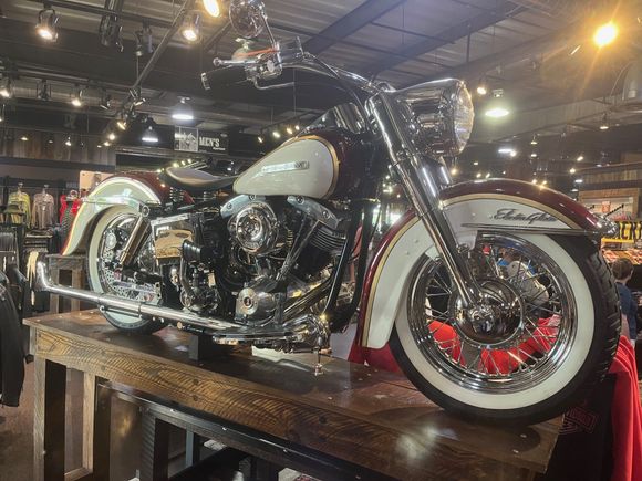 Cool bikes at Smokey Mountain HD