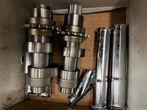 PRICE SLASHED! $50! I need to clear out all this Dyna Inventory! Used Take off Harley Dyna 103 Twin Cam Cam shafts. These had under 2000 miles. I upgraded my engine and have since sold the bike. Good replacement if you are rebuilding a stock 96-103 Twin cam motor.