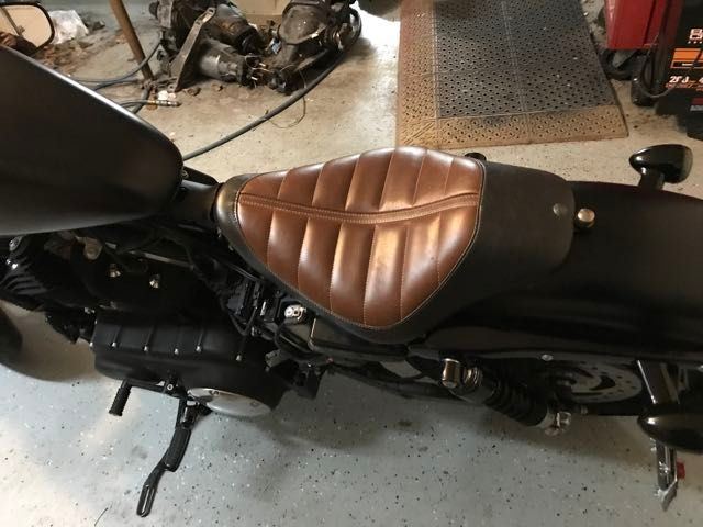 Roland Sands RSD Bob Job Enzo Seat Brown/Black - Harley Davidson