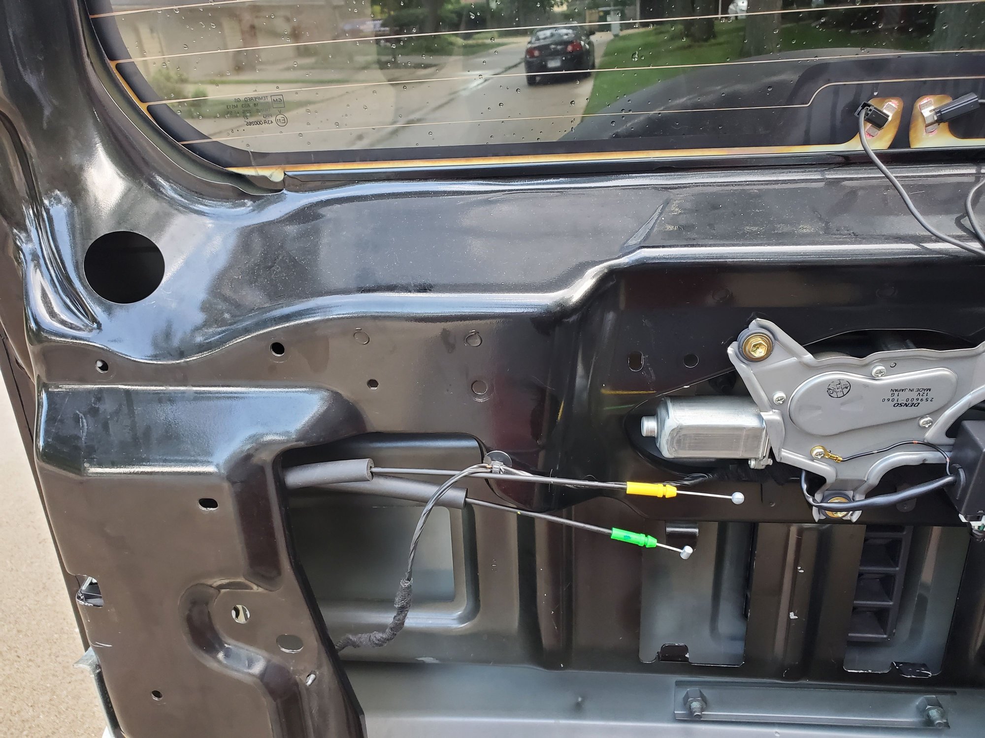 2006 H3 hummer Rear door assembly Hummer Forums Enthusiast Forum