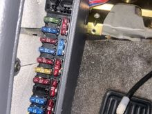 That’s the mut fuse at the top 