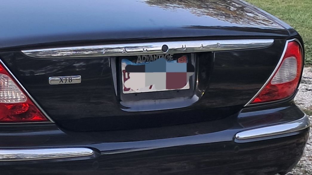 2004 Jaguar XJ8 - 2004 JAGUAR XJ8 - needs repair or good parts car - Used - VIN SAJEA71C94SG09252 - 129,000 Miles - 8 cyl - 2WD - Automatic - Sedan - Black - Kappa, IL 61738, United States