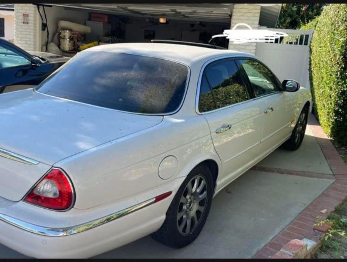 2004 Jaguar XJ8 - 2004 Jaguar XJ8 For Sale - Used - VIN sajwa71c84sg14446 - 122,000 Miles - 8 cyl - 2WD - Automatic - Sedan - White - Woodland Hills, CA 91367, United States