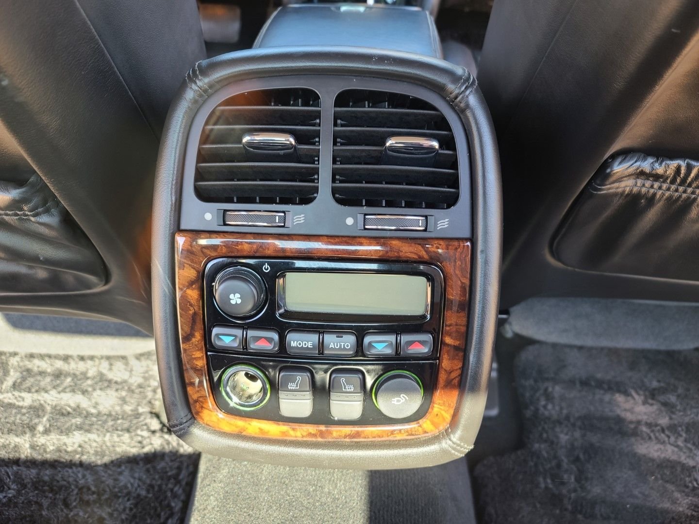 2006 Jaguar Super V8 - 2006 Jaguar Supercharged (Super V8) - Used - VIN SAJWA82C26TG49890 - 73,100 Miles - 8 cyl - 2WD - Automatic - Sedan - Silver - Valley Center, CA 92027, United States