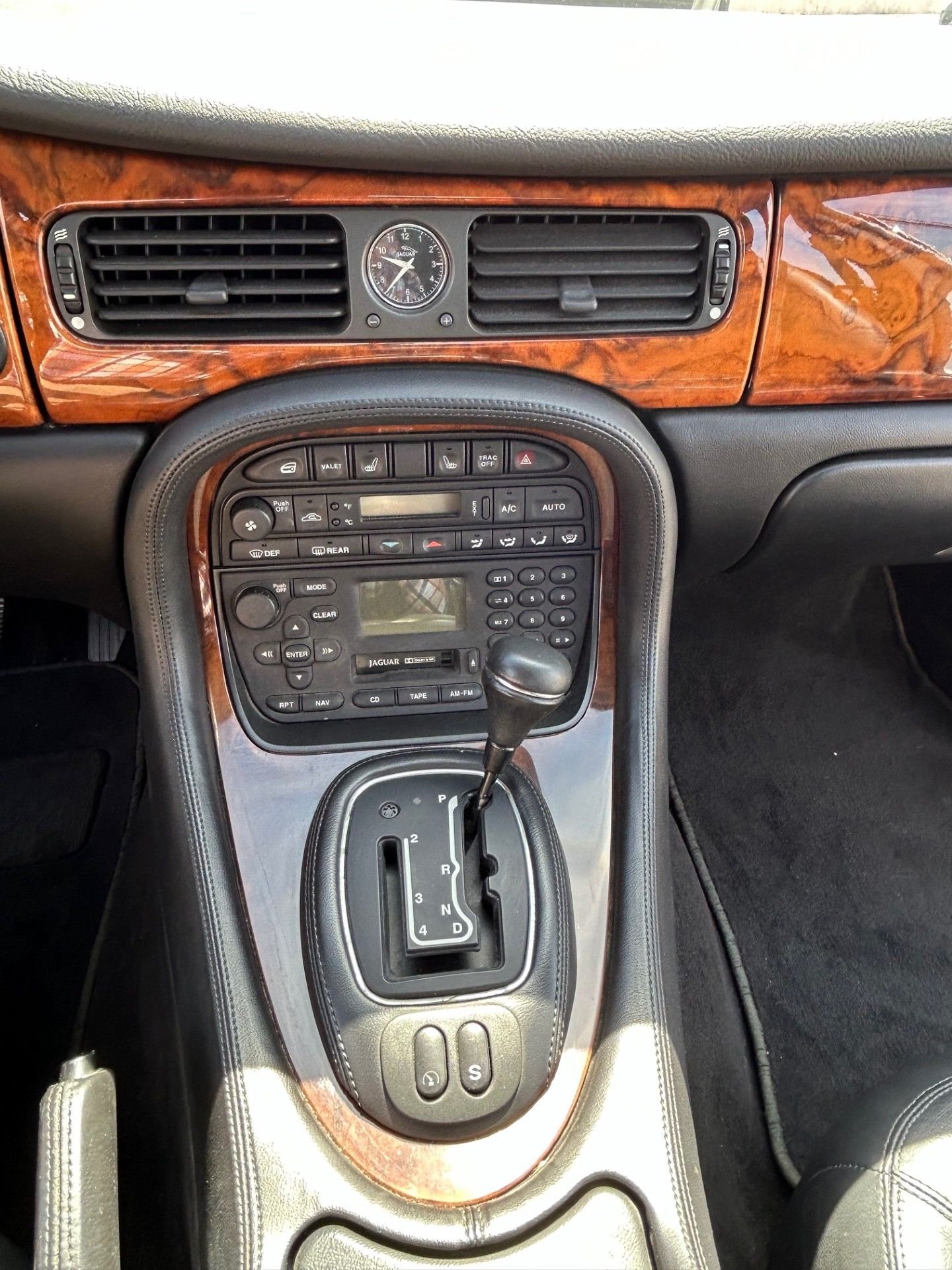 2000 Jaguar XJ8 - Amazing 2000 Jaguar XJ8 L Sport Silver Sedan w/ 111K Miles pure So. California Car - Used - VIN SAJDA23C4YLF06834 - 111,000 Miles - 8 cyl - 2WD - Automatic - Sedan - Silver - Redondo Beach, CA 90277, United States