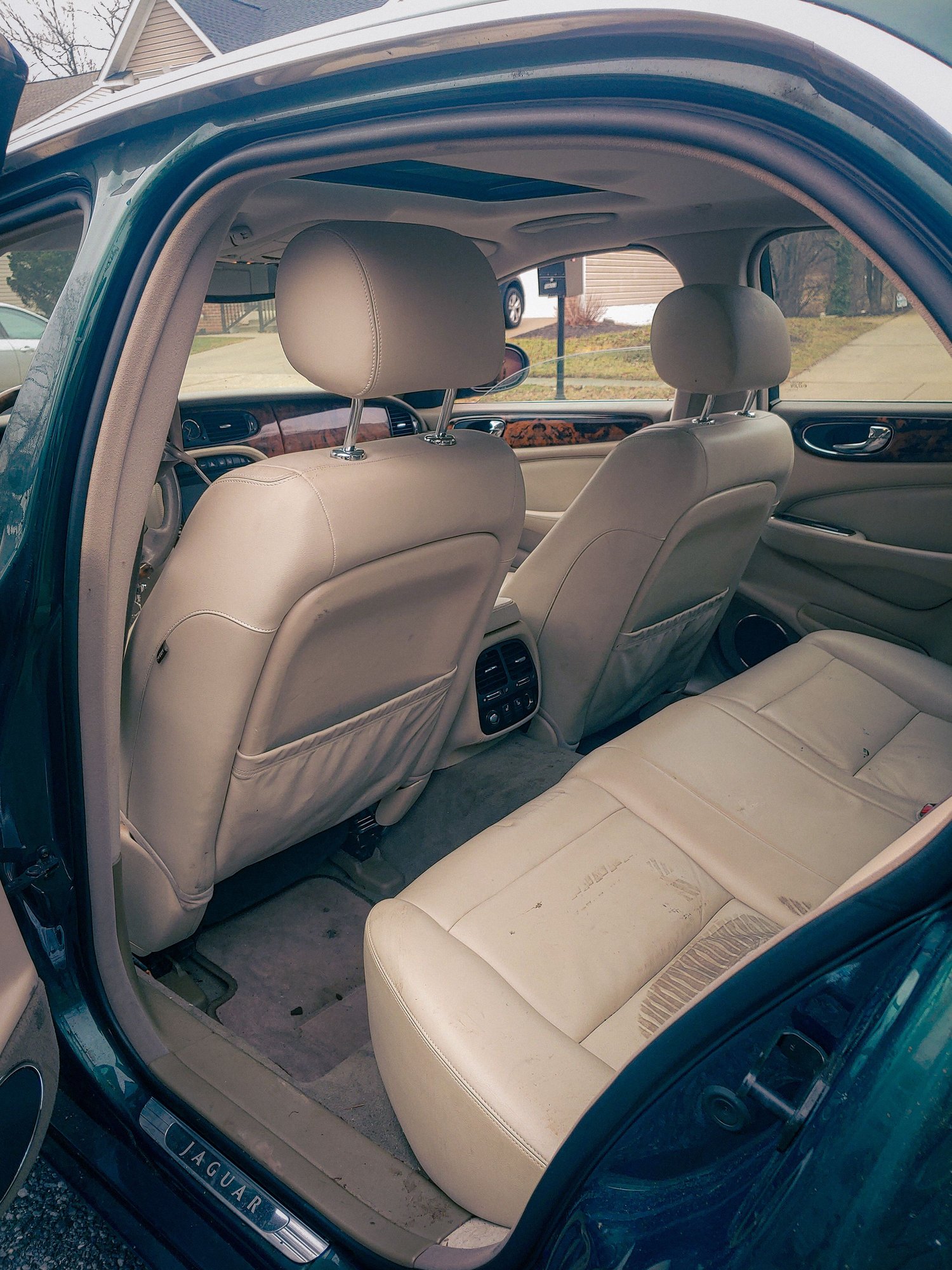 2004 Jaguar XJR - 2004 Jaguar XJR - Used - VIN SAJWA73B84TG31133 - 125,401 Miles - 8 cyl - 2WD - Automatic - Sedan - Other - Riverdale, MD 20737, United States