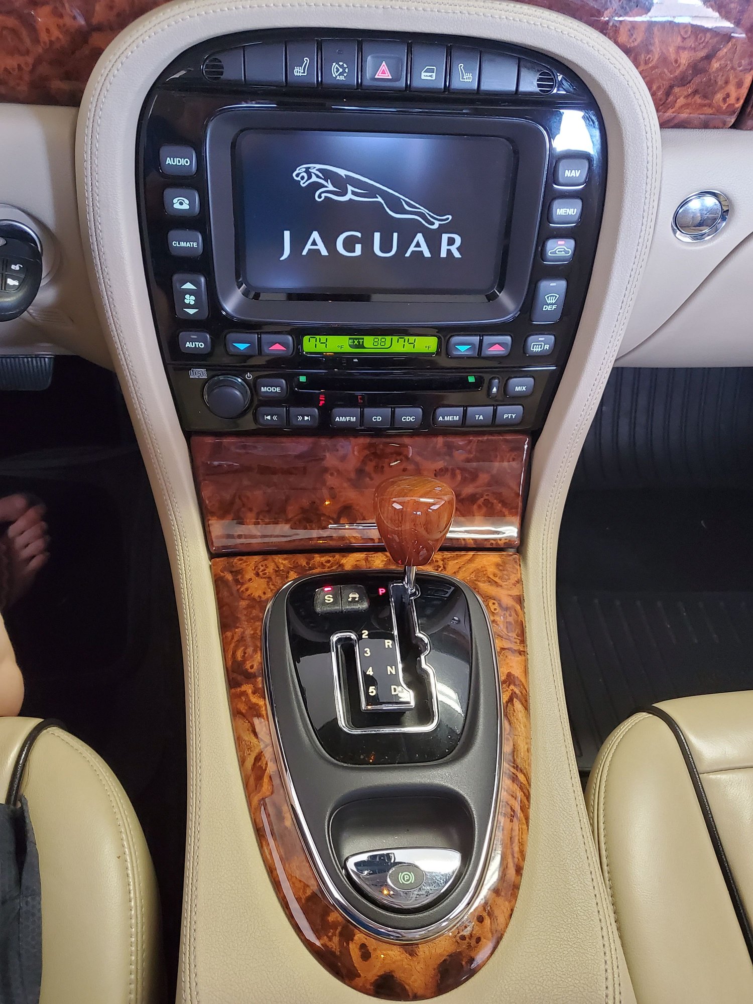 2008 Jaguar XJ8 - 2008 XJ8 L Silver 103k miles X358 - Used - VIN SAJWA79B88SH20042 - 103,146 Miles - 8 cyl - 2WD - Automatic - Sedan - Silver - Frisco, TX 75035, United States