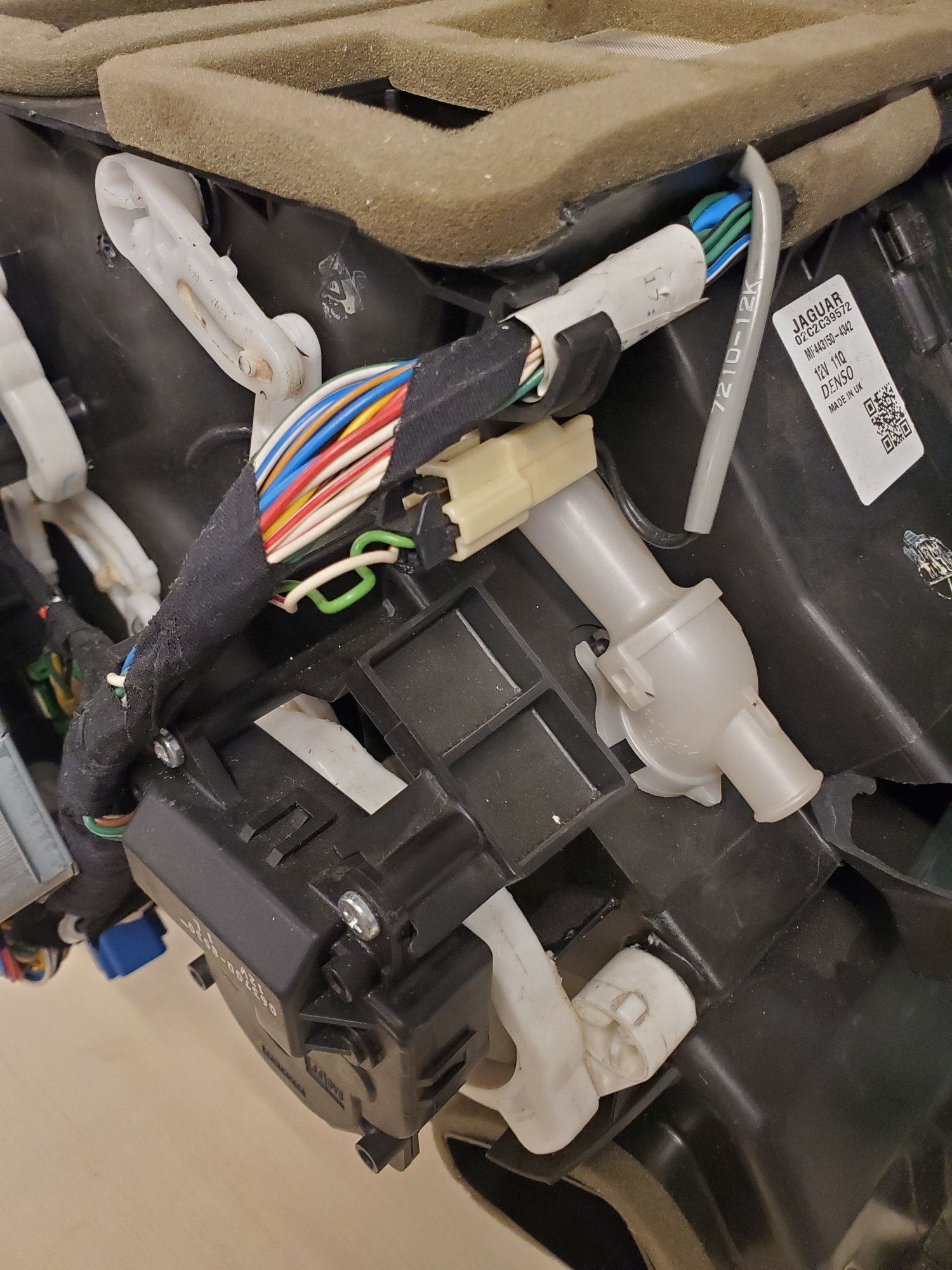 Miscellaneous - Jaguar XJ8 (X350) 2003-2009 New HVAC Evaporator / Heater Assy - New - 2003 to 2009 Jaguar XJ8 - Pleasantville, NY 10570, United States