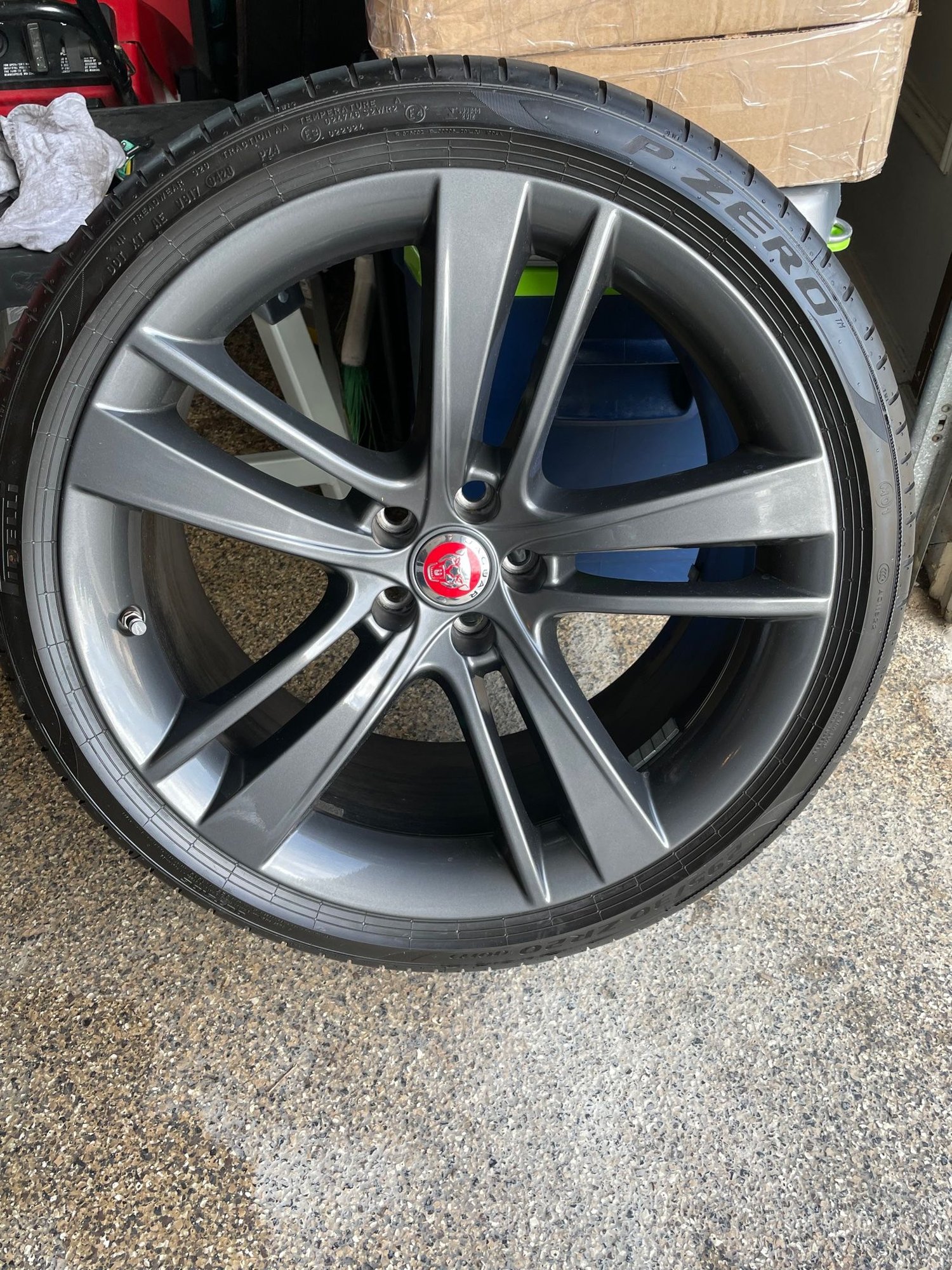 Wheels and Tires/Axles - Cyclone 20" Wheel and Tire Set including "Growler" Etched Black Lug Nut Set - Used - 2015 to 2020 Jaguar F-Type - Washington Twp., MI 48094, United States