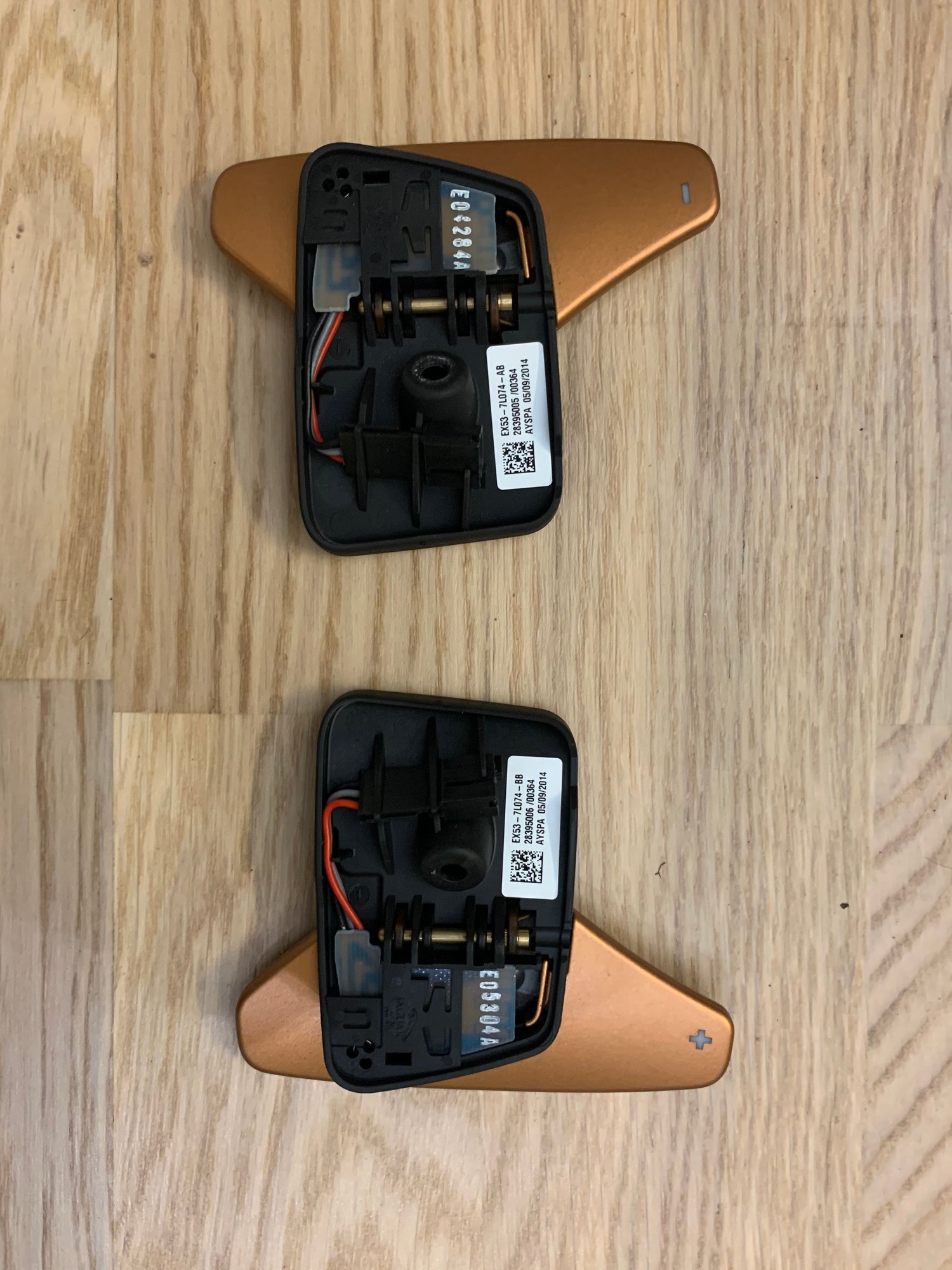 Accessories - F-Type - Steering wheel, diffusor + fog/reversing lights, Bronze paddles, - Used - 2014 to 2017 Jaguar F-Type - Falkenberg, Sweden