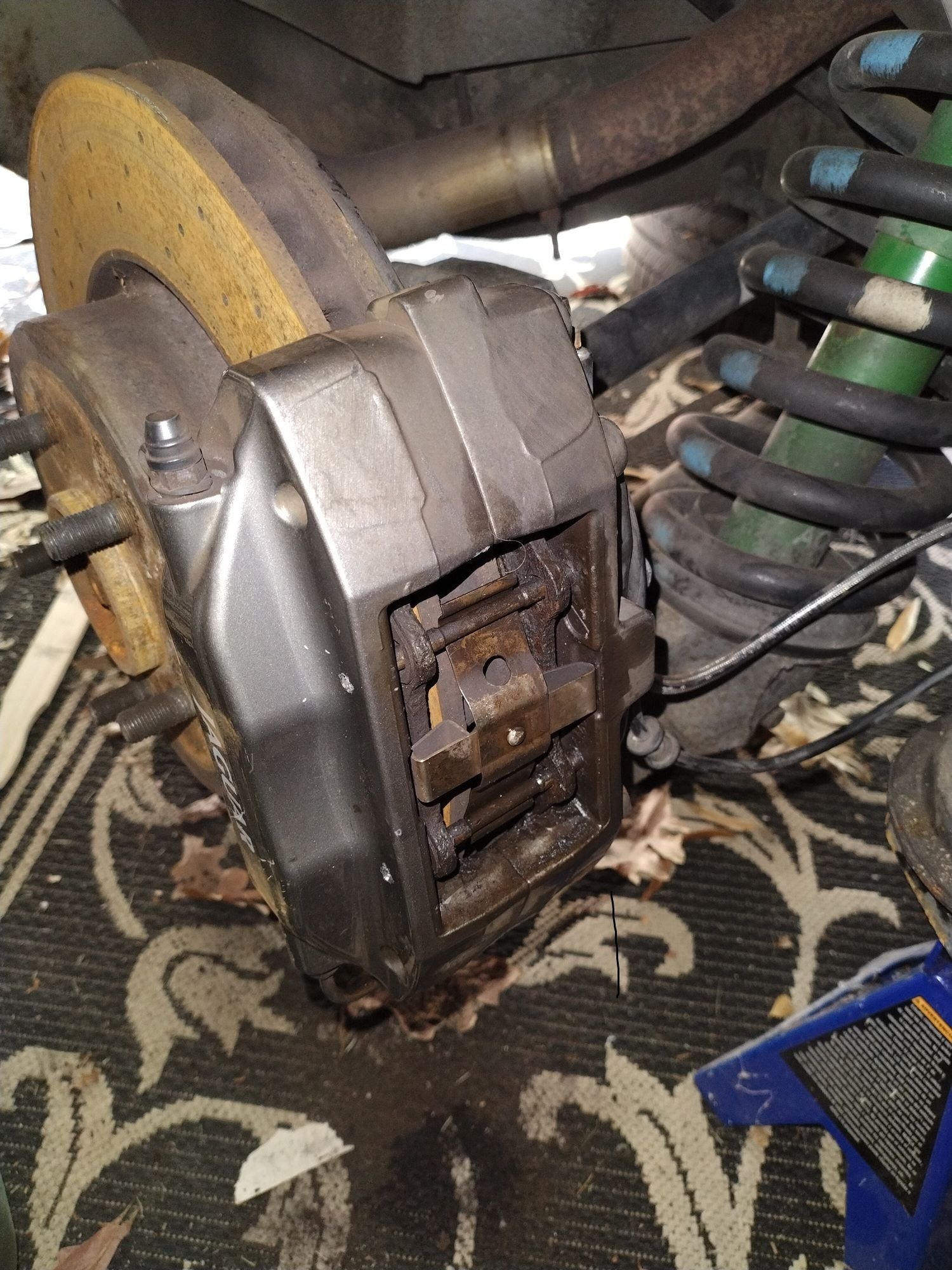 Retaining pins stuck? 