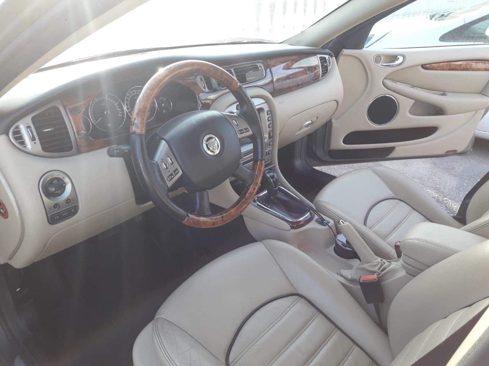 2009 Jaguar Vanden Plas - Jaguar xtype 2.2D executive 145HP - Used - VIN Sajac52m21xc08306 - 88,865 Miles - 6 cyl - 2WD - Automatic - Sedan - Other - Torrevieja, Spain