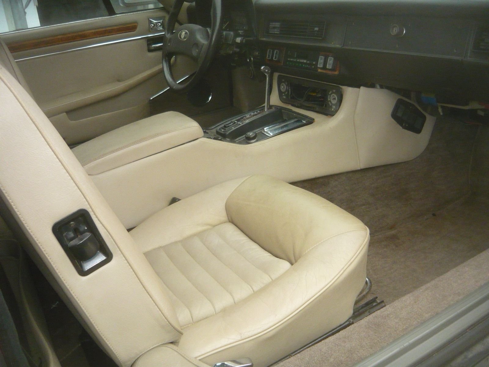 Interior/Upholstery - Jaguar XJSC Cabriolet Interior- Nice- Complete- Seats, door panels, console, more - Used - 1985 to 1988 Jaguar XJS - San Francisco, CA 94116, United States
