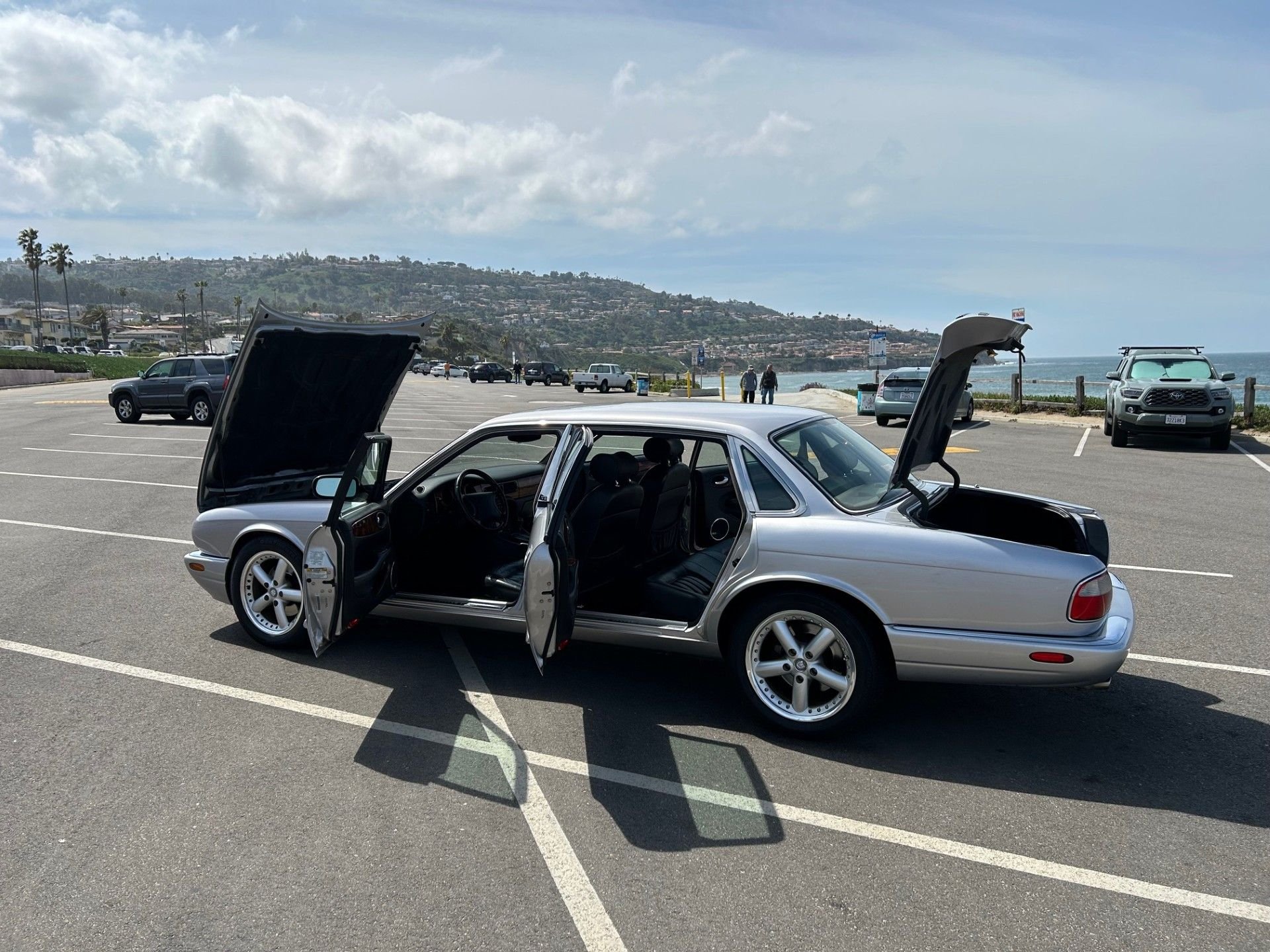 2000 Jaguar XJ8 - Amazing 2000 Jaguar XJ8 L Sport Silver Sedan w/ 111K Miles pure So. California Car - Used - VIN SAJDA23C4YLF06834 - 111,000 Miles - 8 cyl - 2WD - Automatic - Sedan - Silver - Redondo Beach, CA 90277, United States