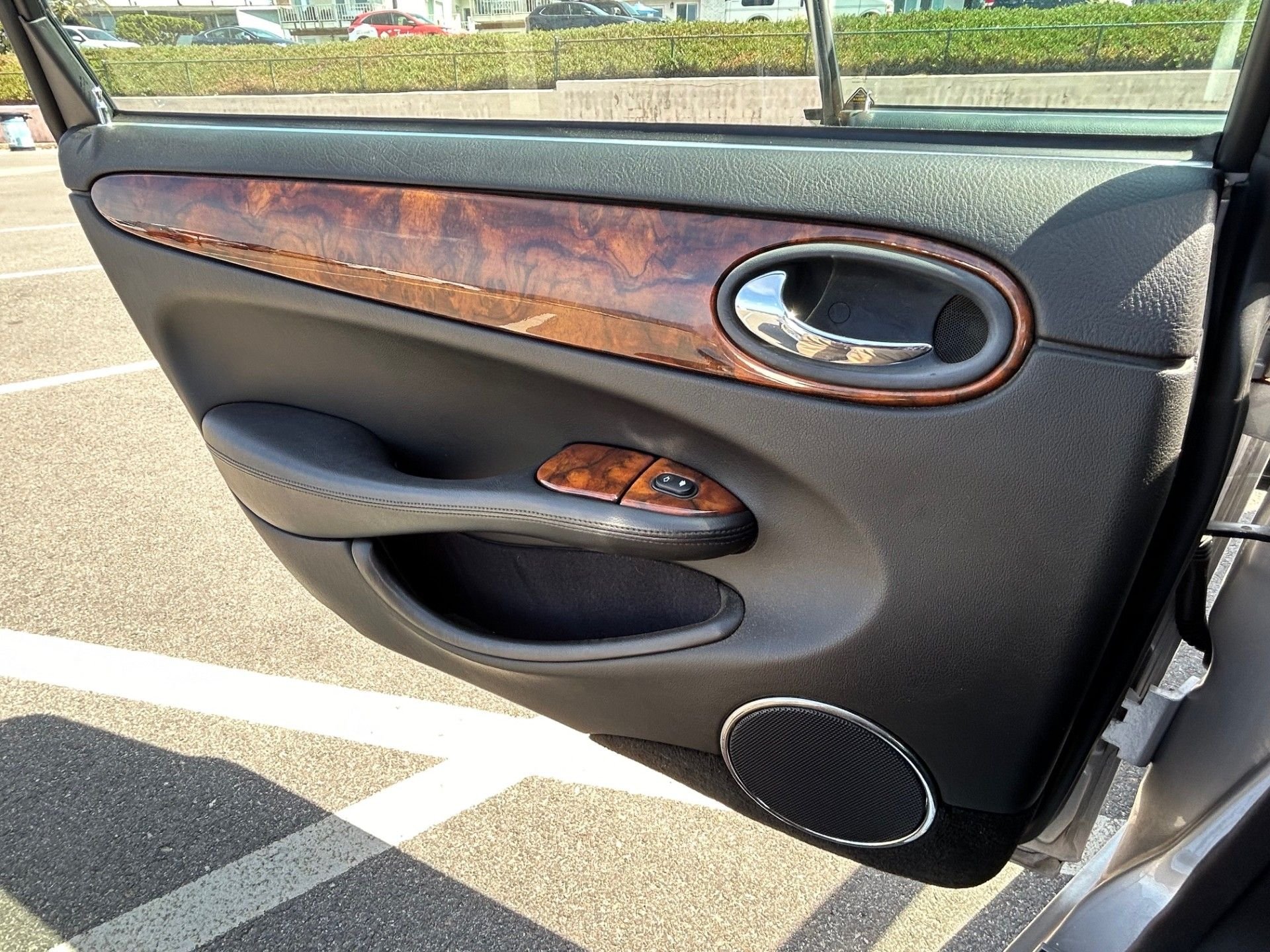 2000 Jaguar XJ8 - Amazing 2000 Jaguar XJ8 L Sport Silver Sedan w/ 111K Miles pure So. California Car - Used - VIN SAJDA23C4YLF06834 - 111,000 Miles - 8 cyl - 2WD - Automatic - Sedan - Silver - Redondo Beach, CA 90277, United States