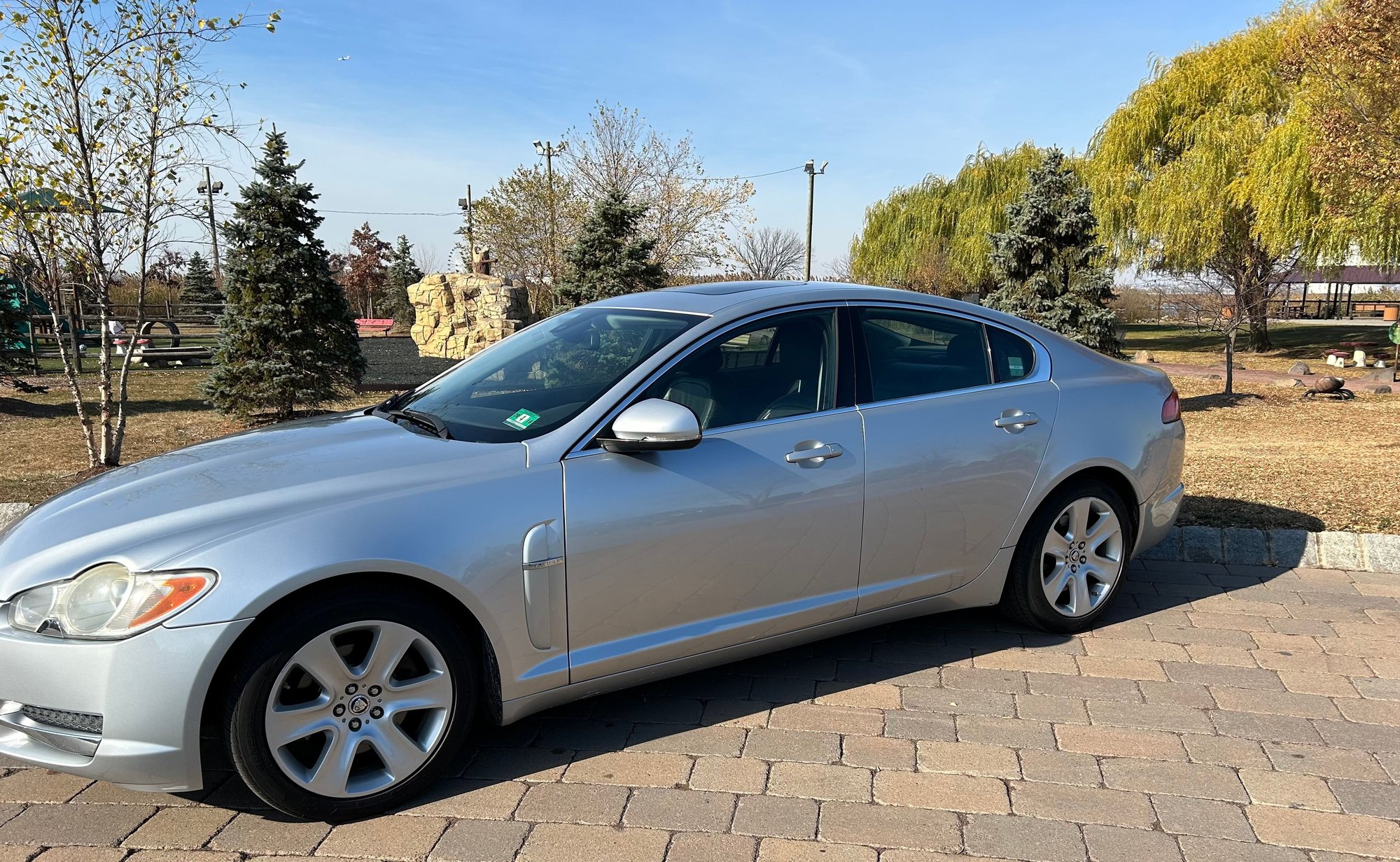 2010 Jaguar XF - Driven 5700 miles per year, Original Owner - Used - VIN SAJWAOFA9AHR68013 - 80,600 Miles - 8 cyl - 2WD - Automatic - Sedan - Silver - Secaucus-Hudson County, NJ 07094, United States