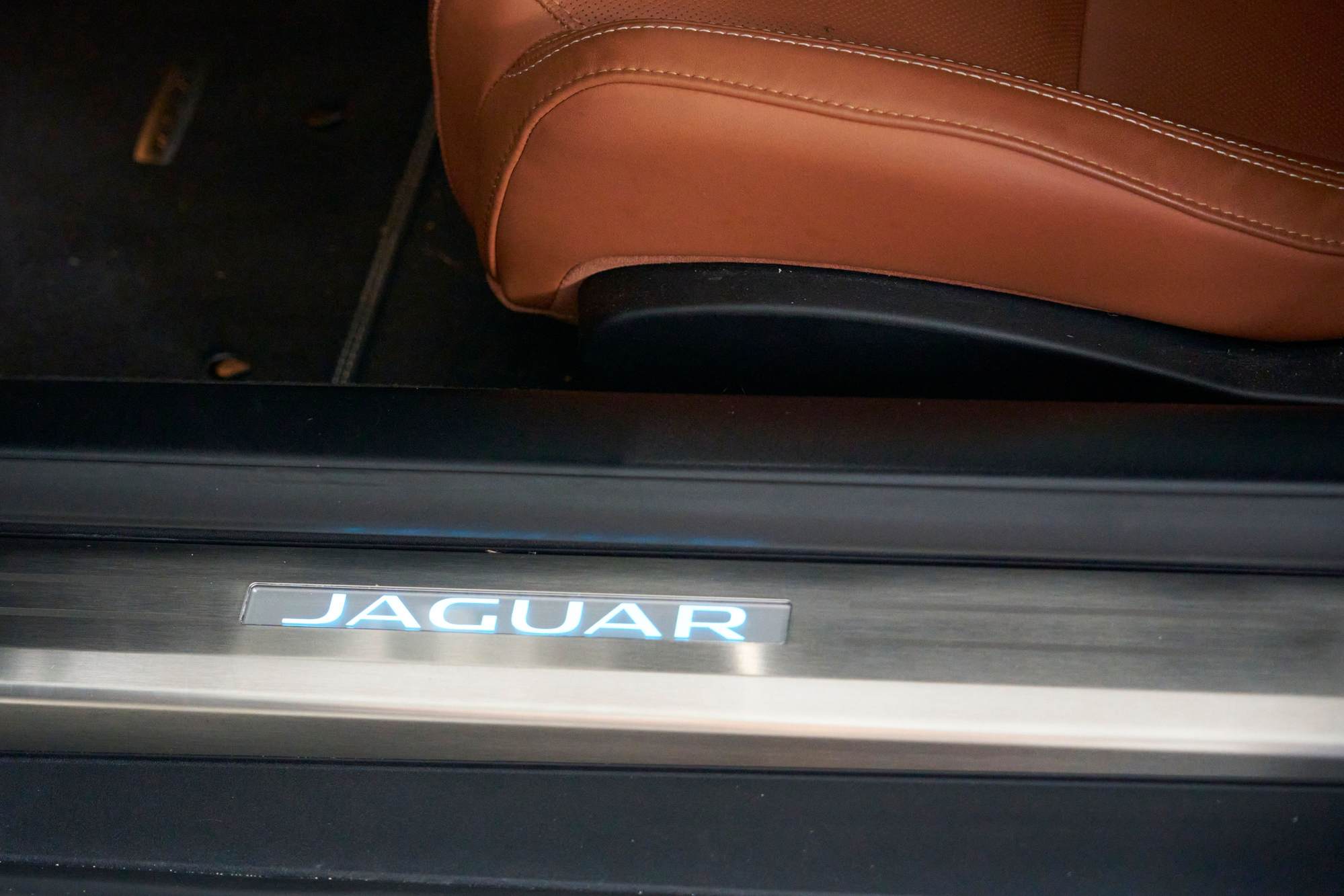 2021 Jaguar F-Type - 2021 British Racing Green P380 R-Dynamic Convertible AWD with Warranty - Used - VIN SAJD85FV1MCK73710 - 21,660 Miles - 6 cyl - AWD - Automatic - Convertible - Other - Scituate, MA 02066, United States