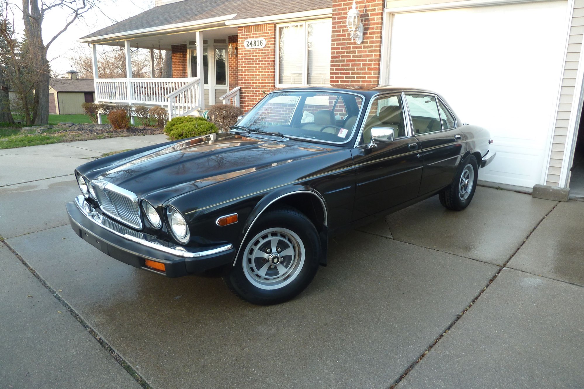 Engine - Complete - 1982 XJ6 4.2 L engine w/Borg Warner transmission includes Bosch ECU and wiring - Used - All Years Jaguar XJ6 - Novi, MI 48375, United States