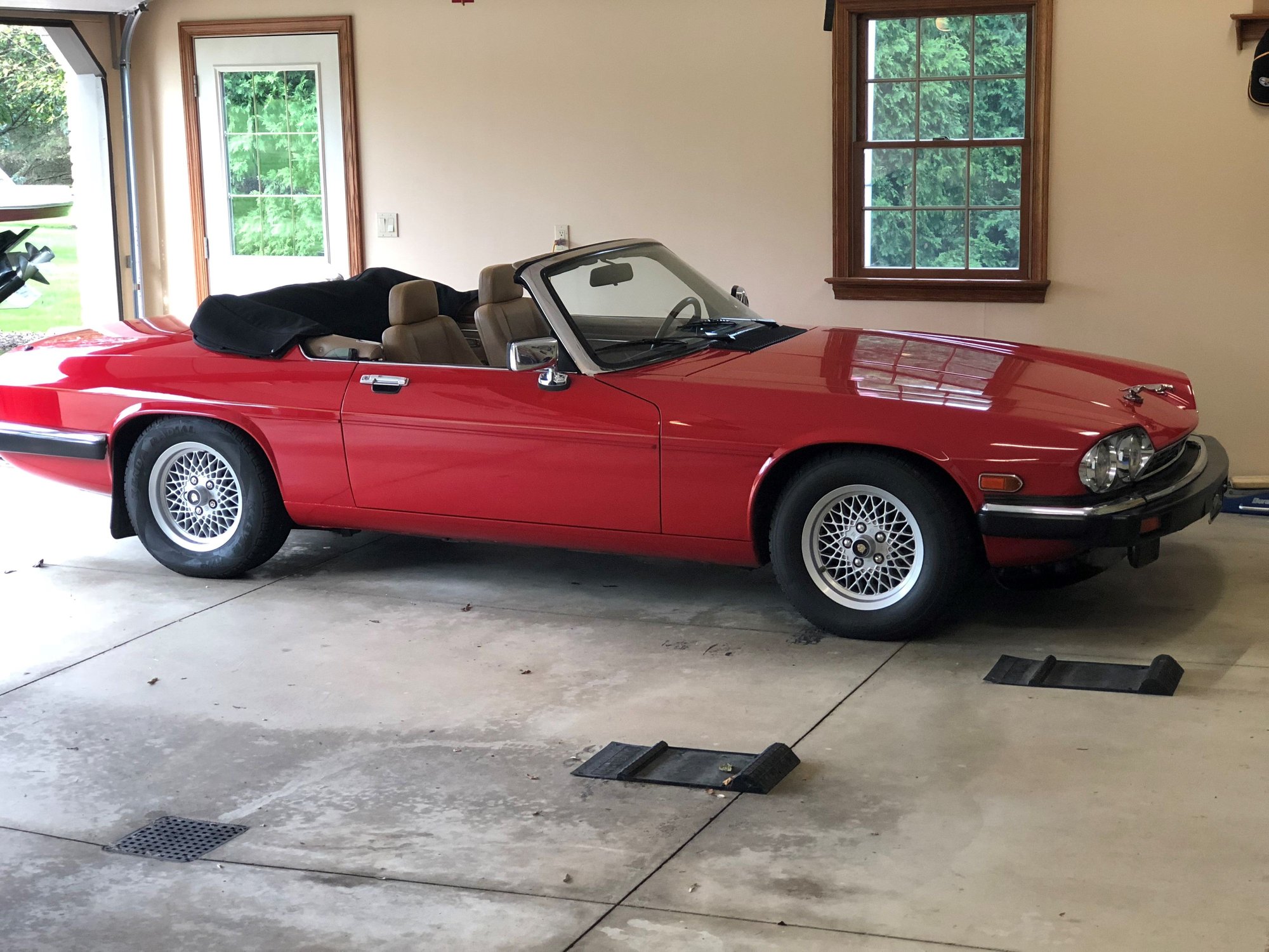 1990 Jaguar XJS - 1990 Jaguar XJS Convertible V12 - Used - VIN SAJNW4849LC170008 - 127,000 Miles - 12 cyl - 2WD - Automatic - Convertible - Red - New Philadelphia, OH 44663, United States