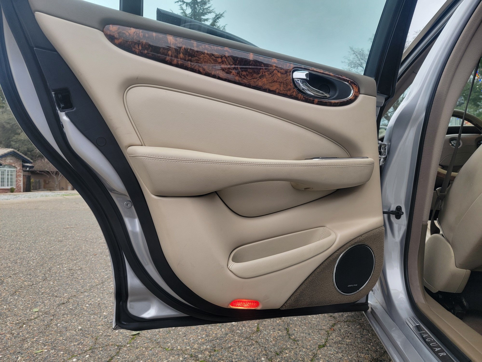 2004 Jaguar XJ8 - 2004 XJ8 for sale - New - VIN SAJWA71C14SG16572 - 133,000 Miles - 8 cyl - 2WD - Automatic - Sedan - Silver - Cameron Park, CA 95682, United States