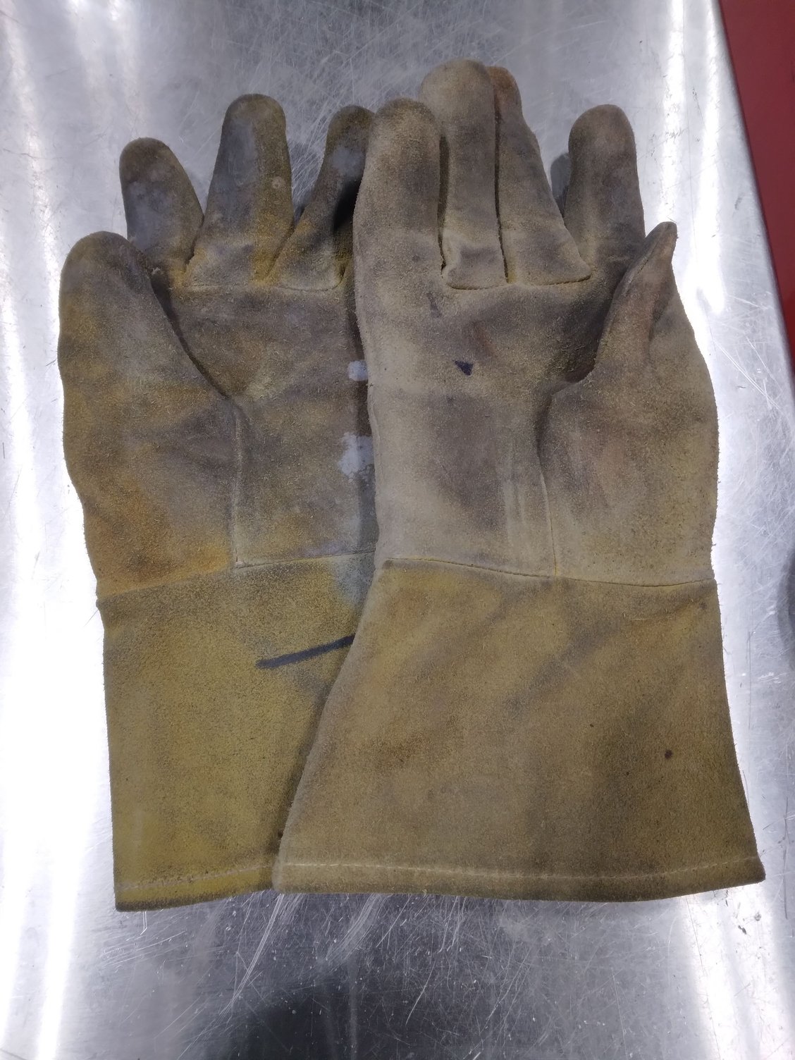 Had to use these welding gloves to do this work, the exhaust was HOT!