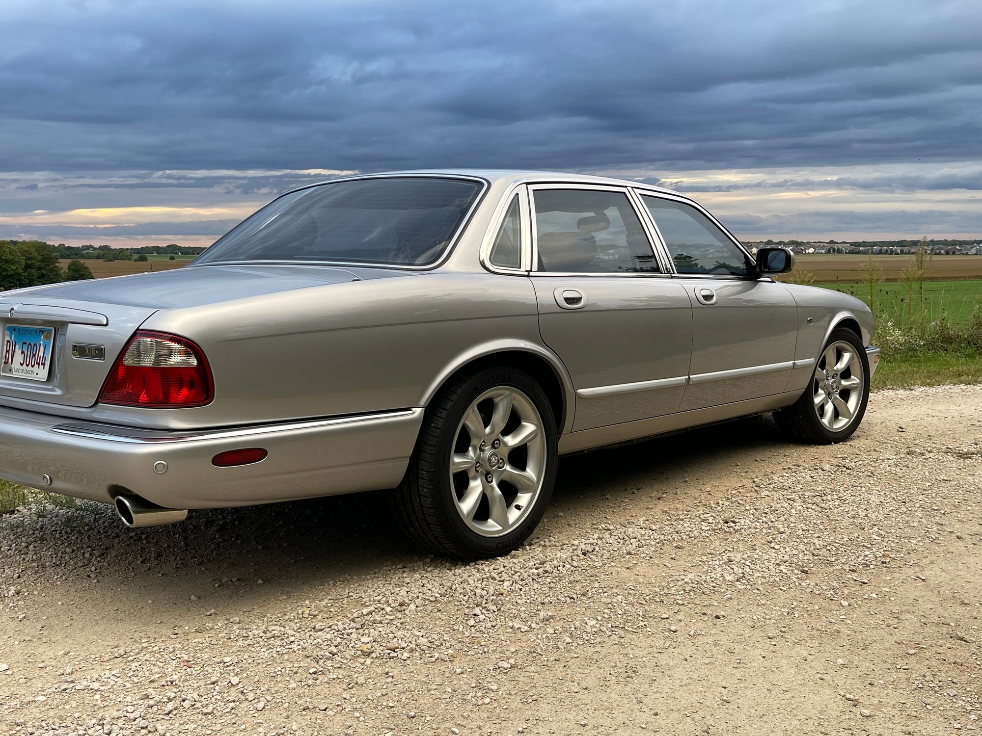 2000 Jaguar XJR - Extremely clean 2000 XJR 90k miles - Used - VIN Wmwsv3c59bty13385 - 90,000 Miles - 8 cyl - 2WD - Automatic - Sedan - Silver - Oswego, IL 60543, United States