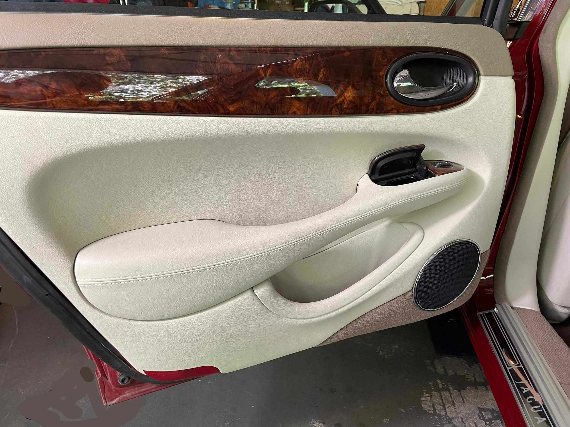 2003 Jaguar XJ8 - Beautiful 2003 Jaguar XJ8 in Great Condition for Sale - Used - VIN SAJDA14C03LF53943 - 69,550 Miles - 8 cyl - 2WD - Automatic - Sedan - Red - Hendersonville, NC 28379, United States