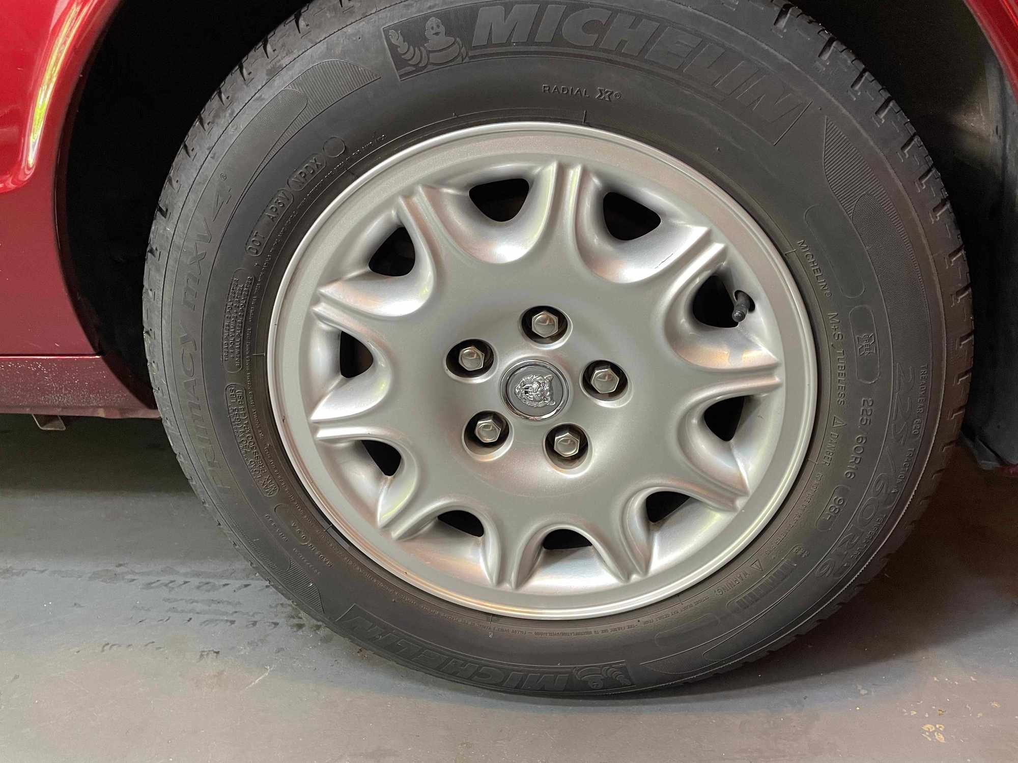 2003 Jaguar XJ8 - Beautiful 2003 Jaguar XJ8 in Great Condition for Sale - Used - VIN SAJDA14C03LF53943 - 69,550 Miles - 8 cyl - 2WD - Automatic - Sedan - Red - Hendersonville, NC 28379, United States