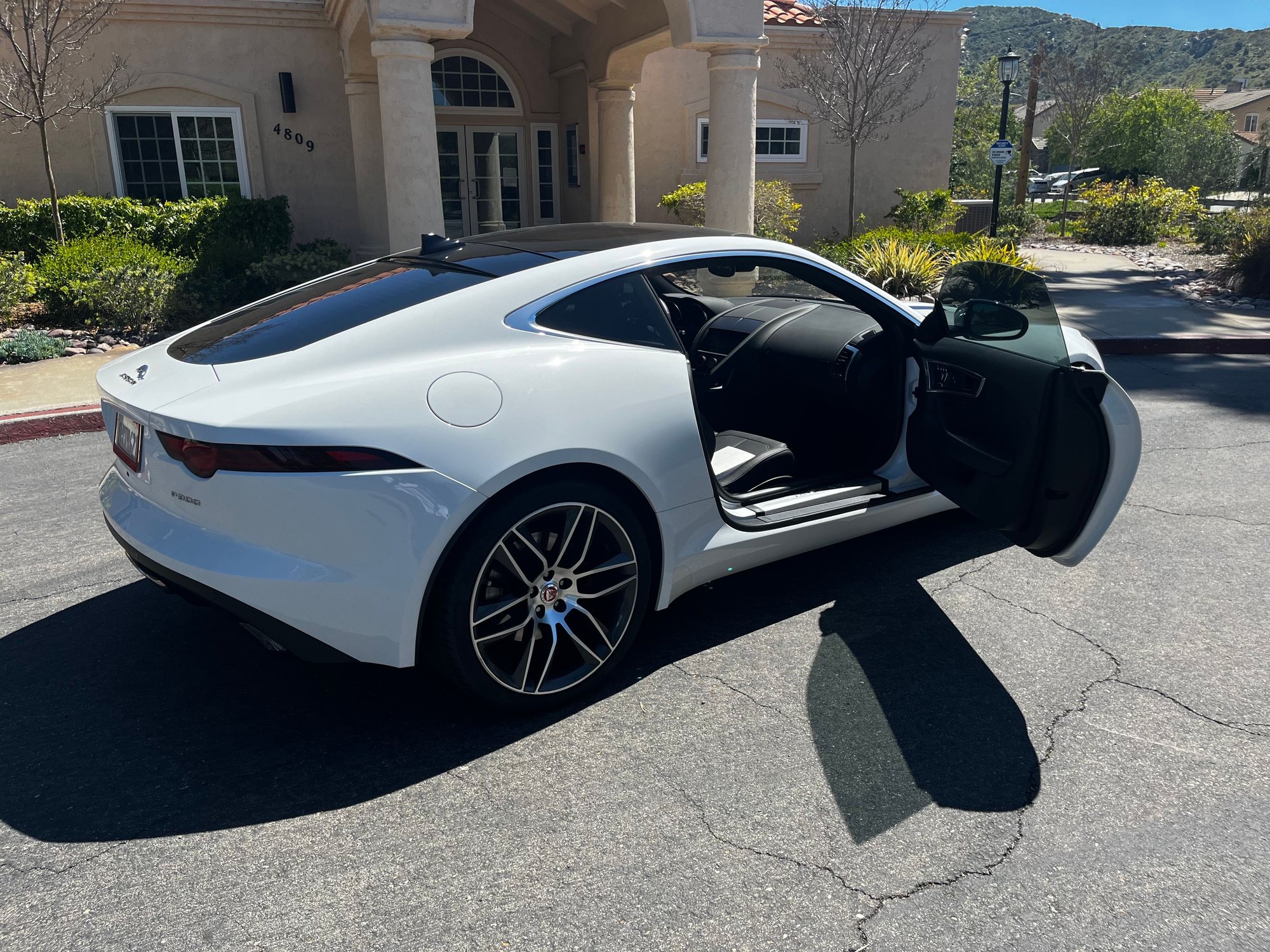 2020 Jaguar F-Type - 2020 F-Type P300 Coupe - Used - VIN SAJDD1GX3LCK68530 - 13,481 Miles - 4 cyl - 2WD - Automatic - Coupe - White - Fallbrook, CA 92028, United States