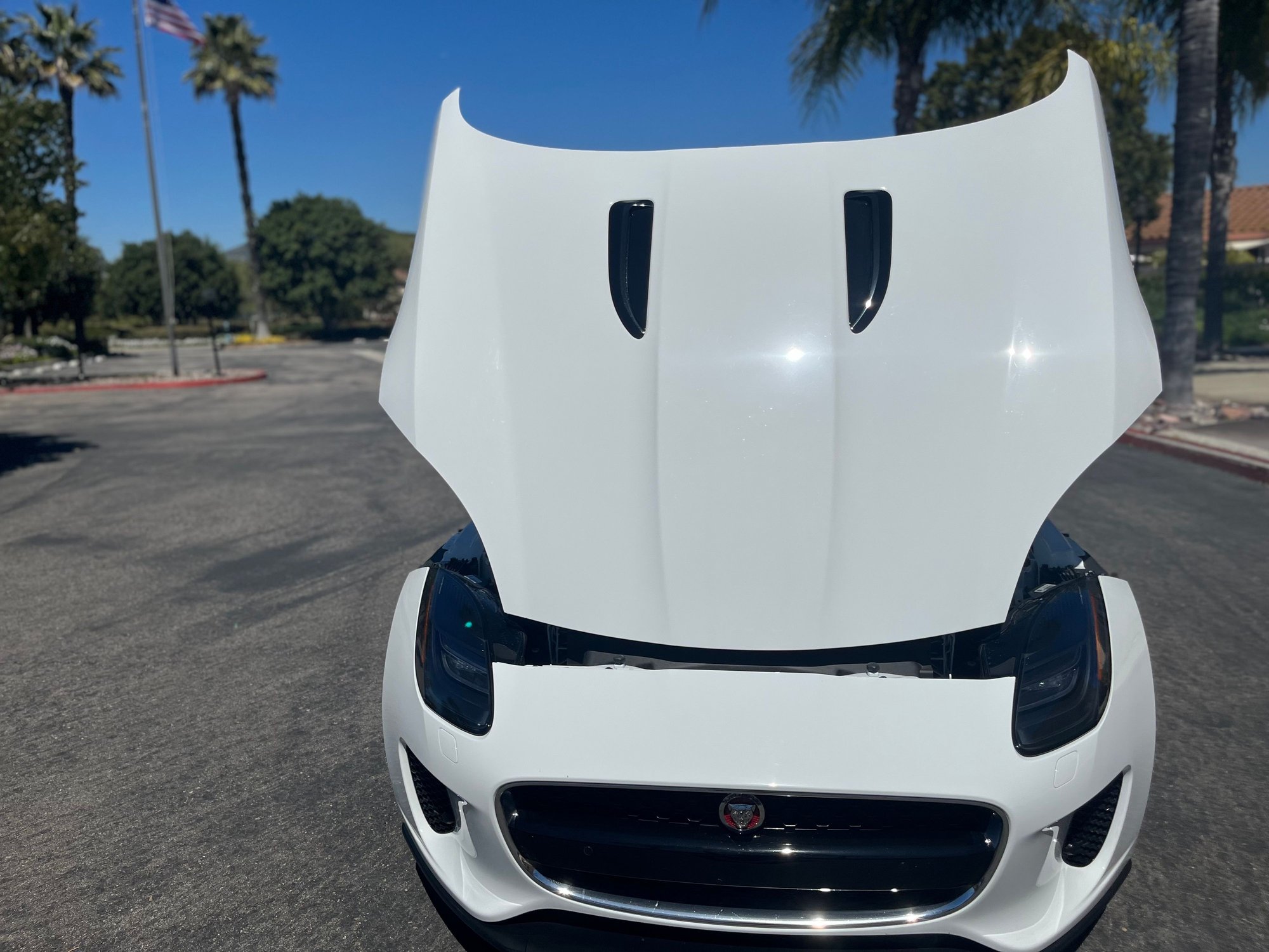 2020 Jaguar F-Type - 2020 F-Type P300 Coupe - Used - VIN SAJDD1GX3LCK68530 - 13,481 Miles - 4 cyl - 2WD - Automatic - Coupe - White - Fallbrook, CA 92028, United States
