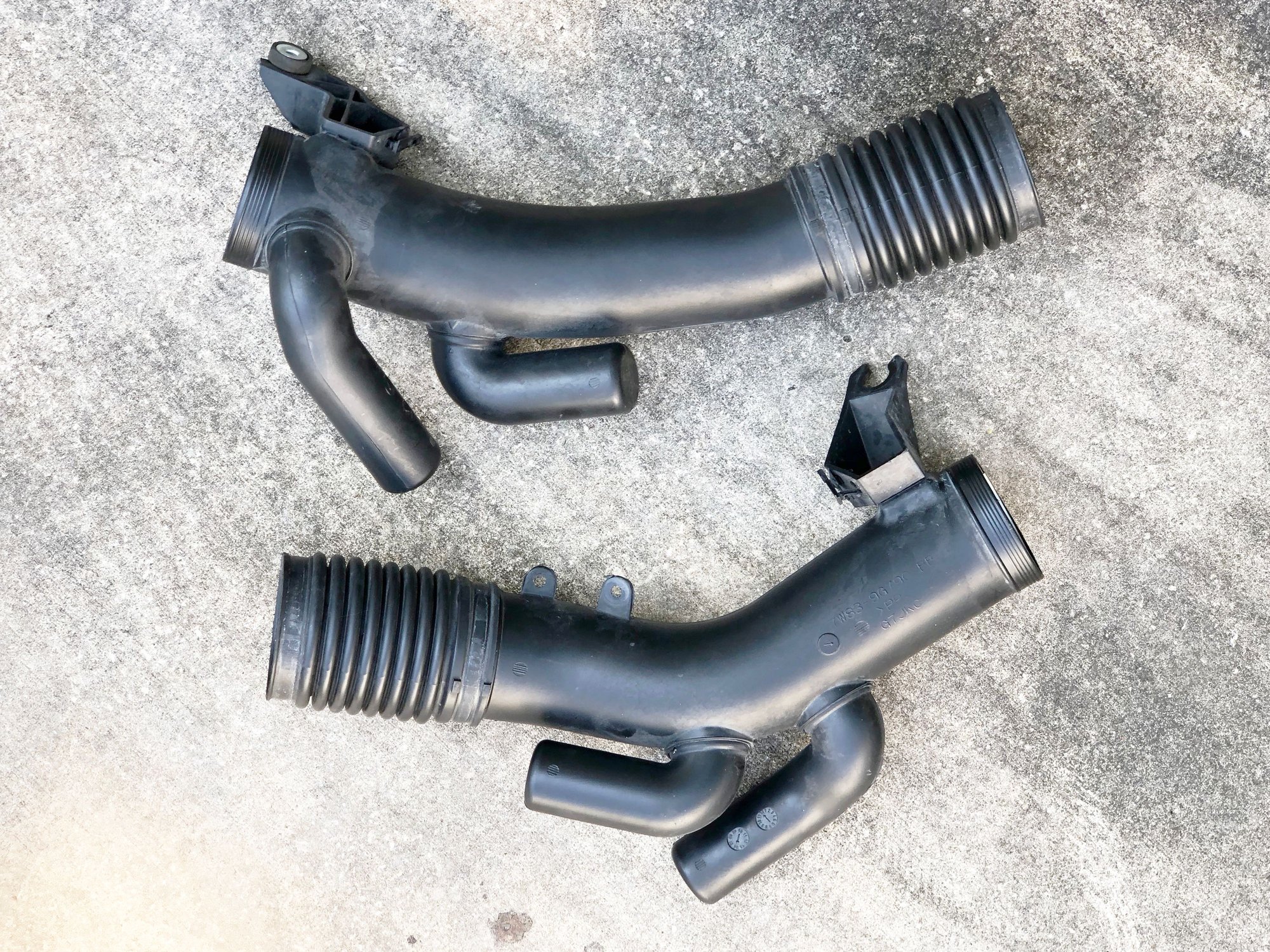 Engine - Intake/Fuel - Jaguar XKR 2007-2009 OEM dual intake, filters & filter boxes - Used - 2007 to 2009 Jaguar XKR - St.petersburg, FL 33710, United States