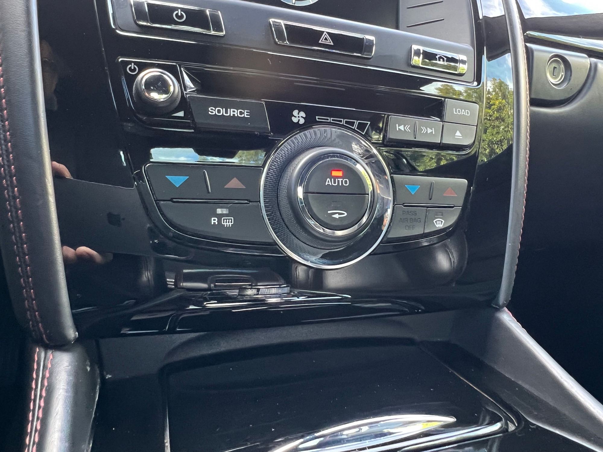 2013 Jaguar XKR - 2-owner dealer serviced 2013 XKR - Used - VIN SAJWA4DC7DMB51021 - 63,887 Miles - 8 cyl - 2WD - Automatic - Coupe - Black - Fort Lauderdale, FL 33308, United States