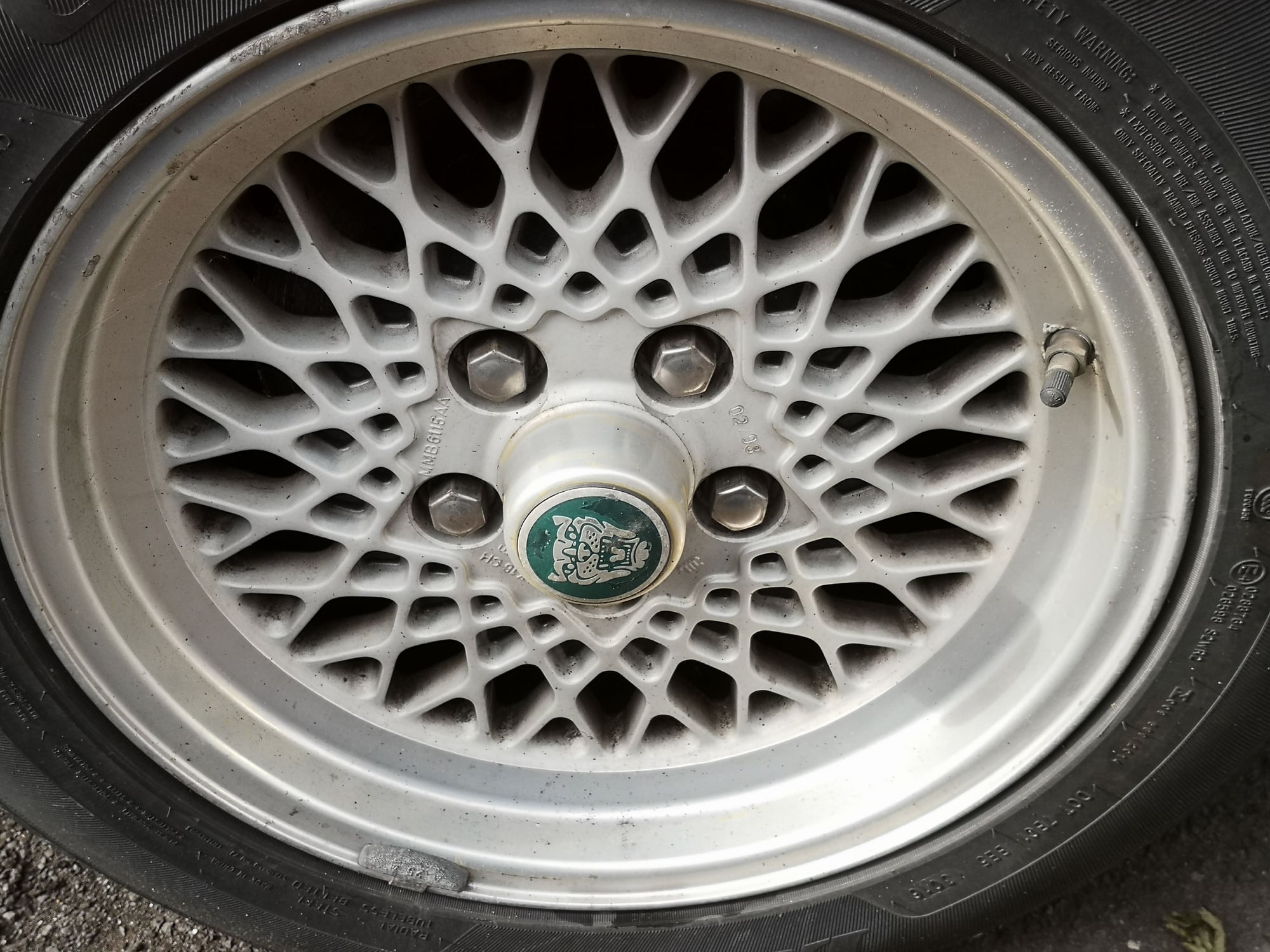 Wheels and Tires/Axles - 16" lattice wheels set of 5 excellent tyres - Used - 1994 to 2000 Jaguar XJ6 - 1987 to 1998 Jaguar XJS - Swindon SN36NF, United Kingdom