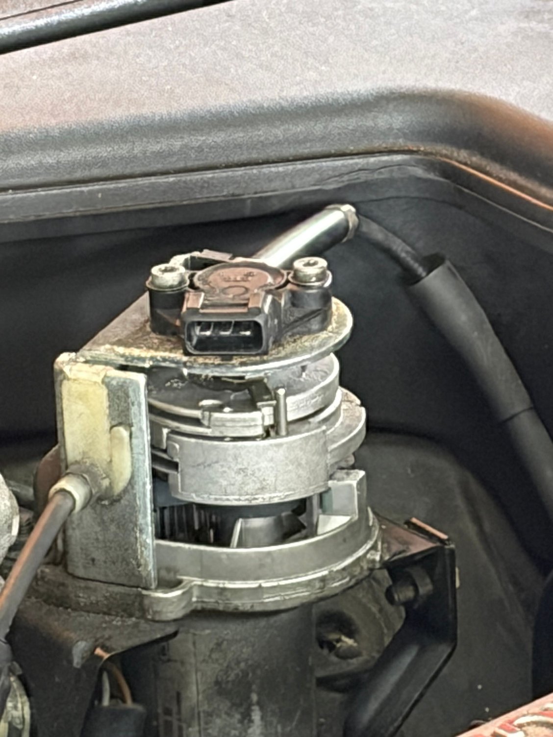 Full available throttle, pulleys moving in unison 