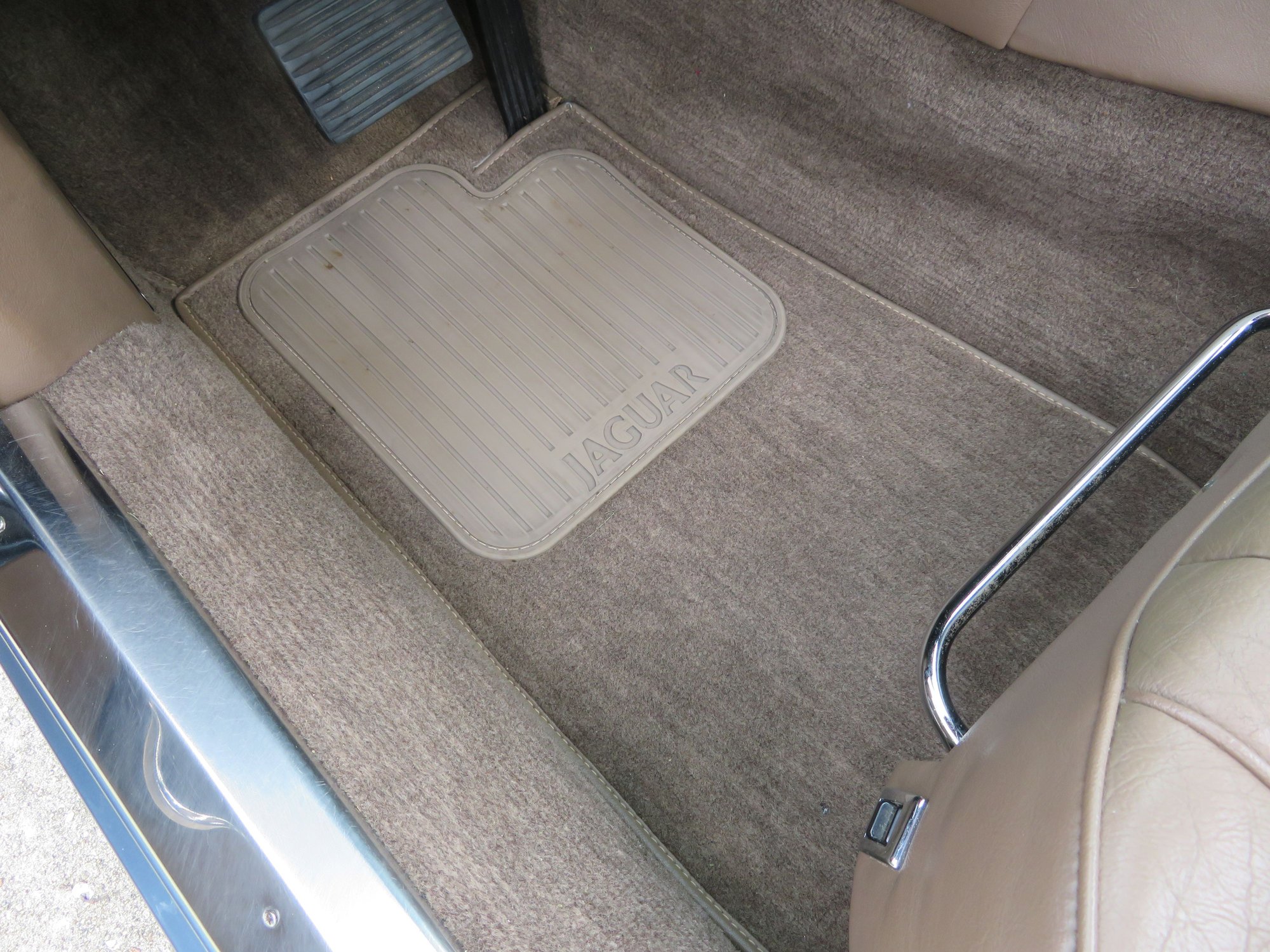 1987 Jaguar XJ6 - California Car 1987 Jaguar XJ6 series III - Used - VIN SAJAV1345HC463760 - 88,721 Miles - 6 cyl - 2WD - Automatic - Sedan - Blue - Cincinnati, OH 45252, United States