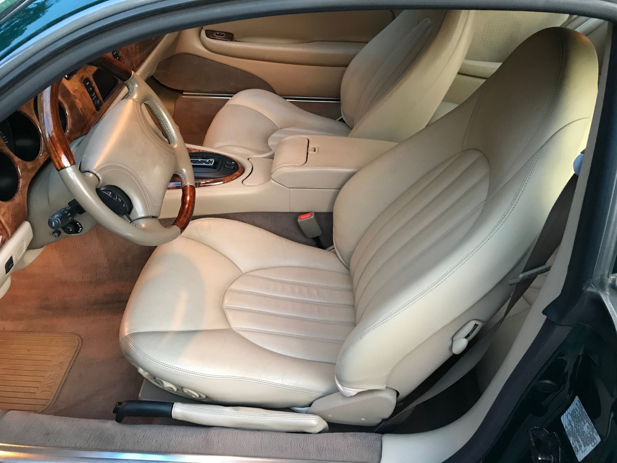 2000 Jaguar XK8 - 2000 brg xk8 - New - VIN SAJJA41C0YNA06028 - 62,000 Miles - 8 cyl - 2WD - Automatic - Coupe - Berwyn, PA 19312, United States
