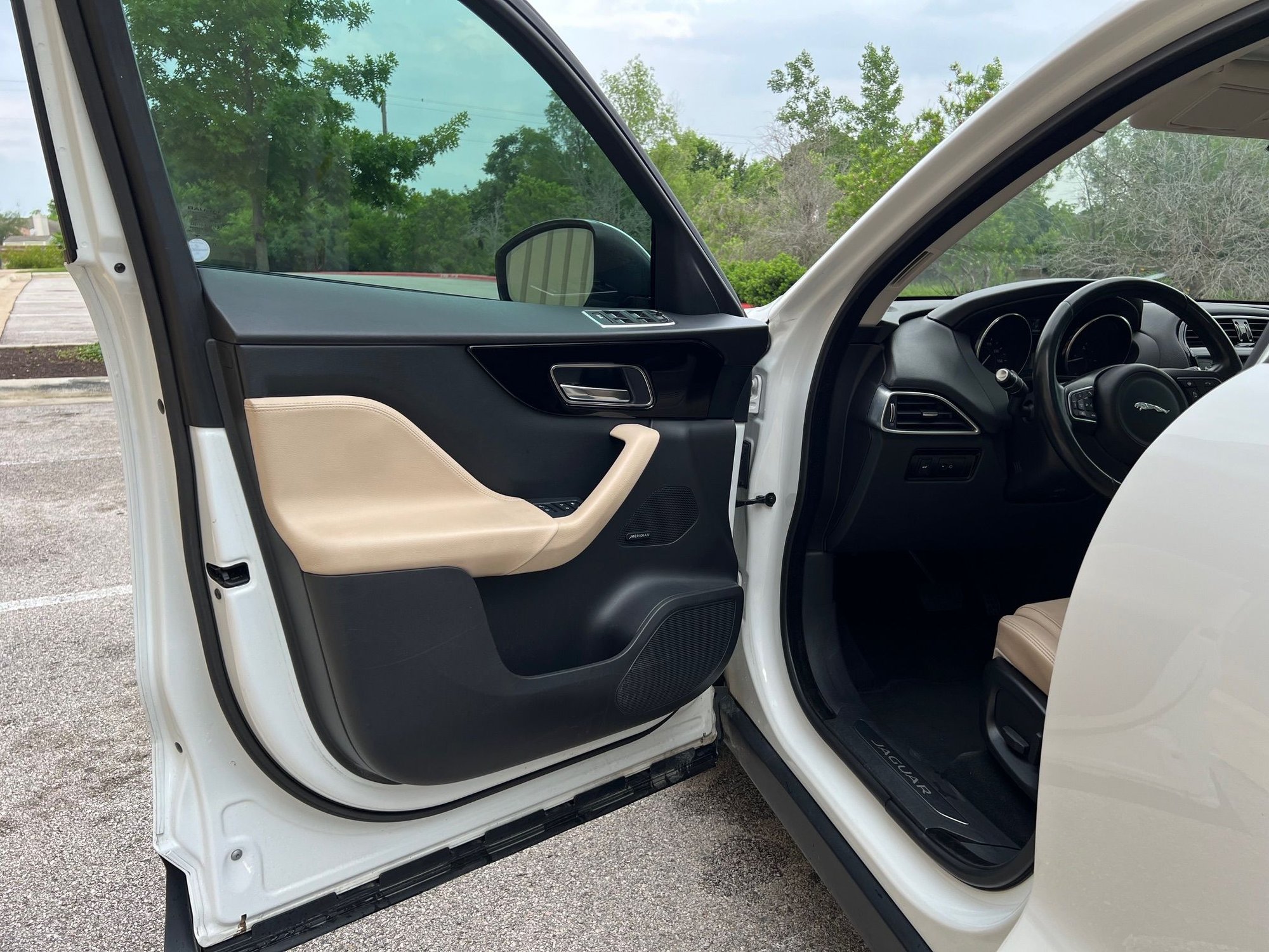 2017 Jaguar F-Pace - Diesel F-Pace with BRAND NEW DIESEL ENGINE!! - Used - VIN SADCJ2BN3HA089409 - 110,088 Miles - 4 cyl - AWD - Automatic - SUV - White - Austin, TX 78634, United States