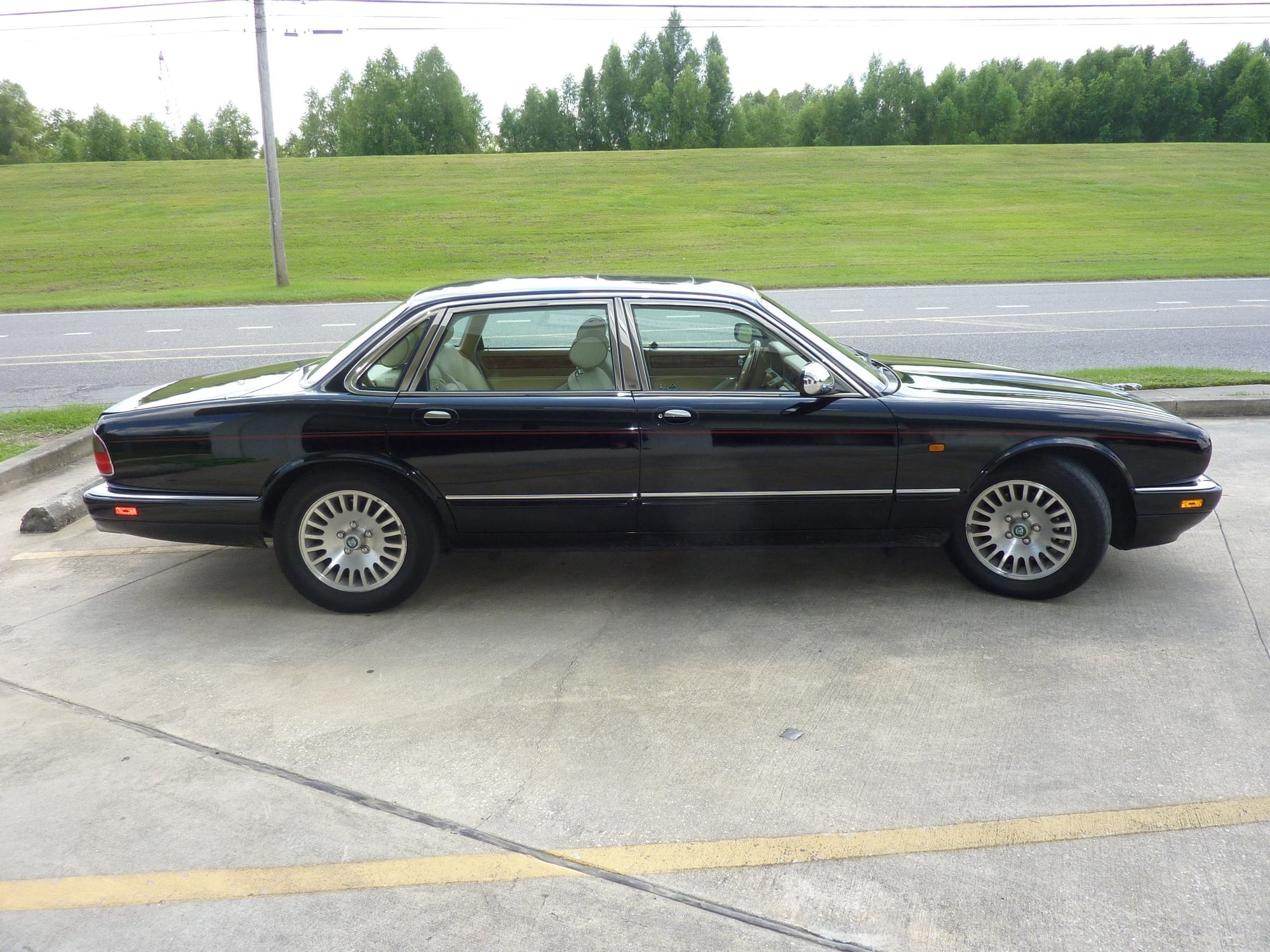 1995 Jaguar XJ12 - Black XJ12 with Cream leather interior - Used - VIN SAJMX1348SC720716 - 62,000 Miles - 12 cyl - 2WD - Automatic - Sedan - Black - New Orleans, LA 70124, United States