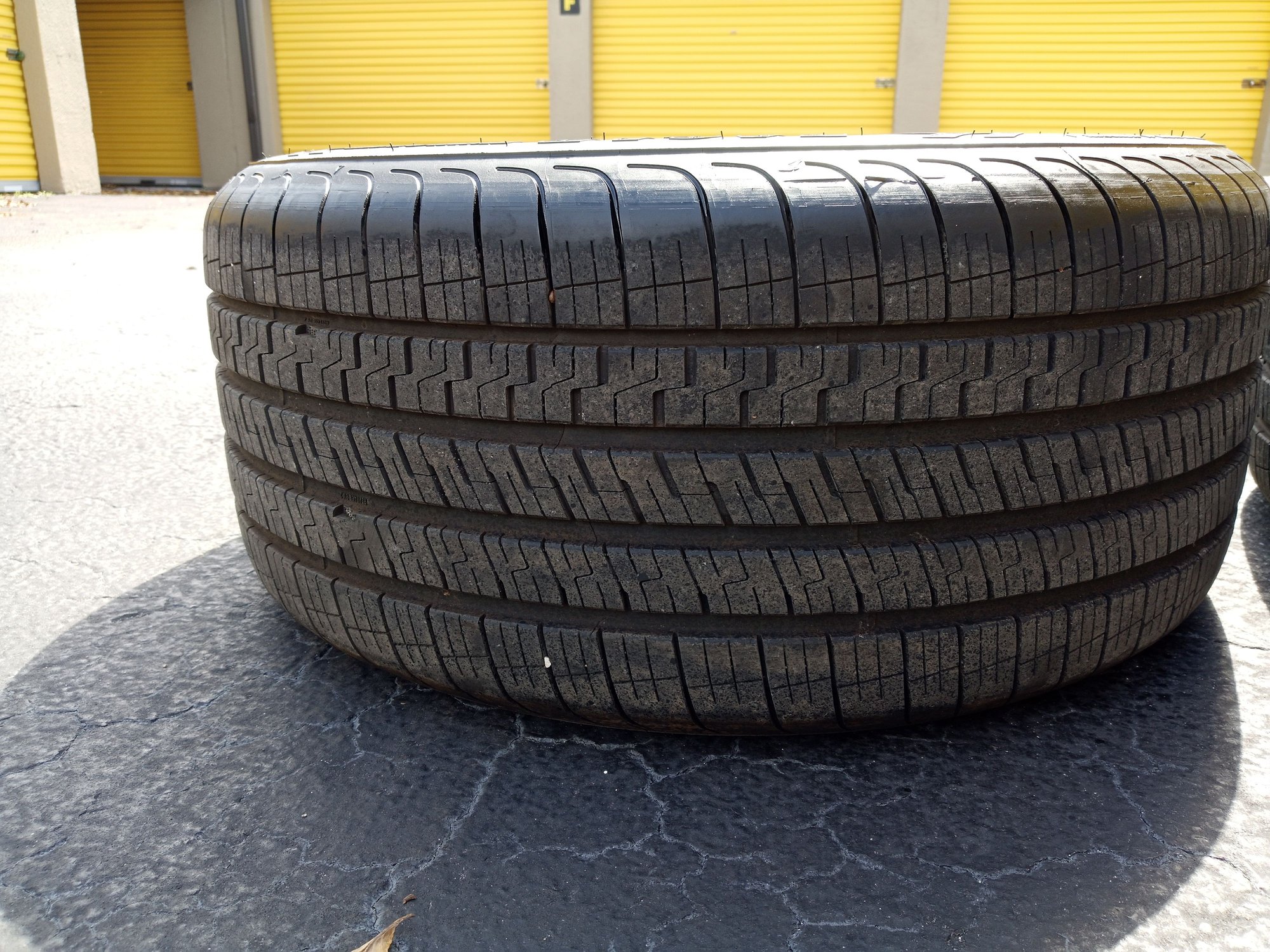 Wheels and Tires/Axles - Jaguar Factory F-Type Vela 10 spoke 18" OEM Staggered Wheels Rim Tires - Used - 2013 to 2021 Jaguar F-Type - 2010 to 2021 Jaguar All Models - Delray Beach, FL 33445, United States