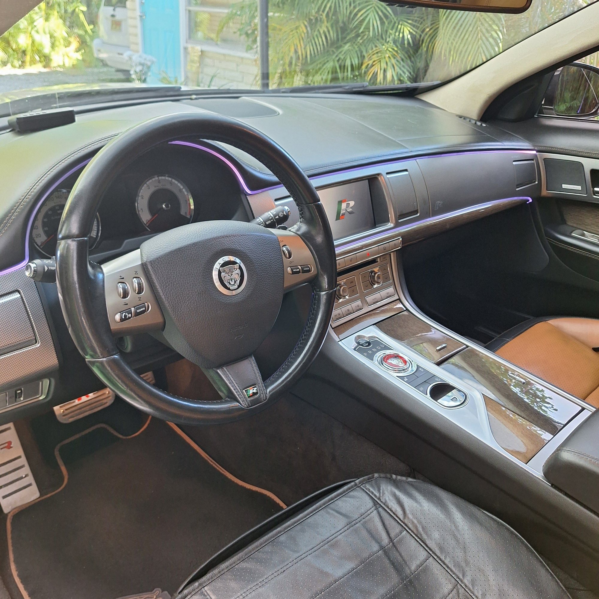 2010 Jaguar XFR - Jaguar xfr supercharged - Used - VIN SAJXAOJC6MR50962 - 96,000 Miles - 8 cyl - 2WD - Automatic - Sedan - White - Fort Lauderdale, FL 33304, United States