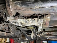 Horrible repair of the floor pan