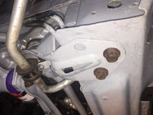 Front subframe bracket. Zinc primer. 2-Part epoxy mastic topcoat.