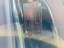 2019 P380 R-Dynamic AWD weight