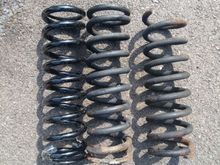 Jaguar x308 springs. New one on LHS , two old ones RHS