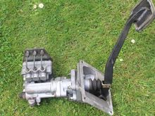 XJS V12 Master Cylinder/Actuator
If I undid the 4 Bolts in the Photo, would a Brake Booster Servo bolt on in its place.